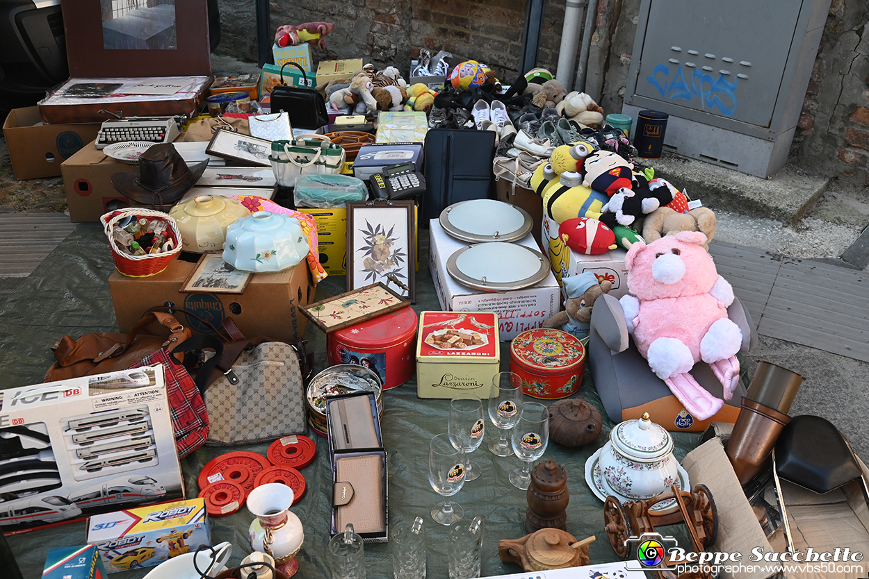 VBS_1522 - Mercatino dell'Antiquariato e dell'Hobbismo - Giugno 2025.jpg